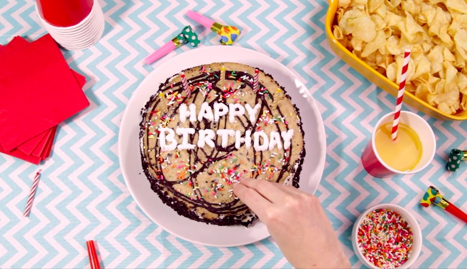 Carvel Ice Cream Cookie Cake