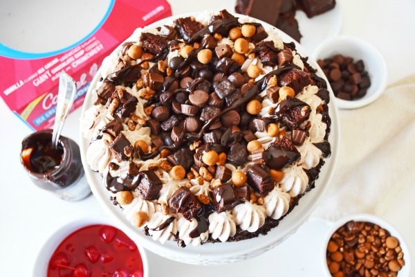 Holiday Ice Cream Cake Hacks