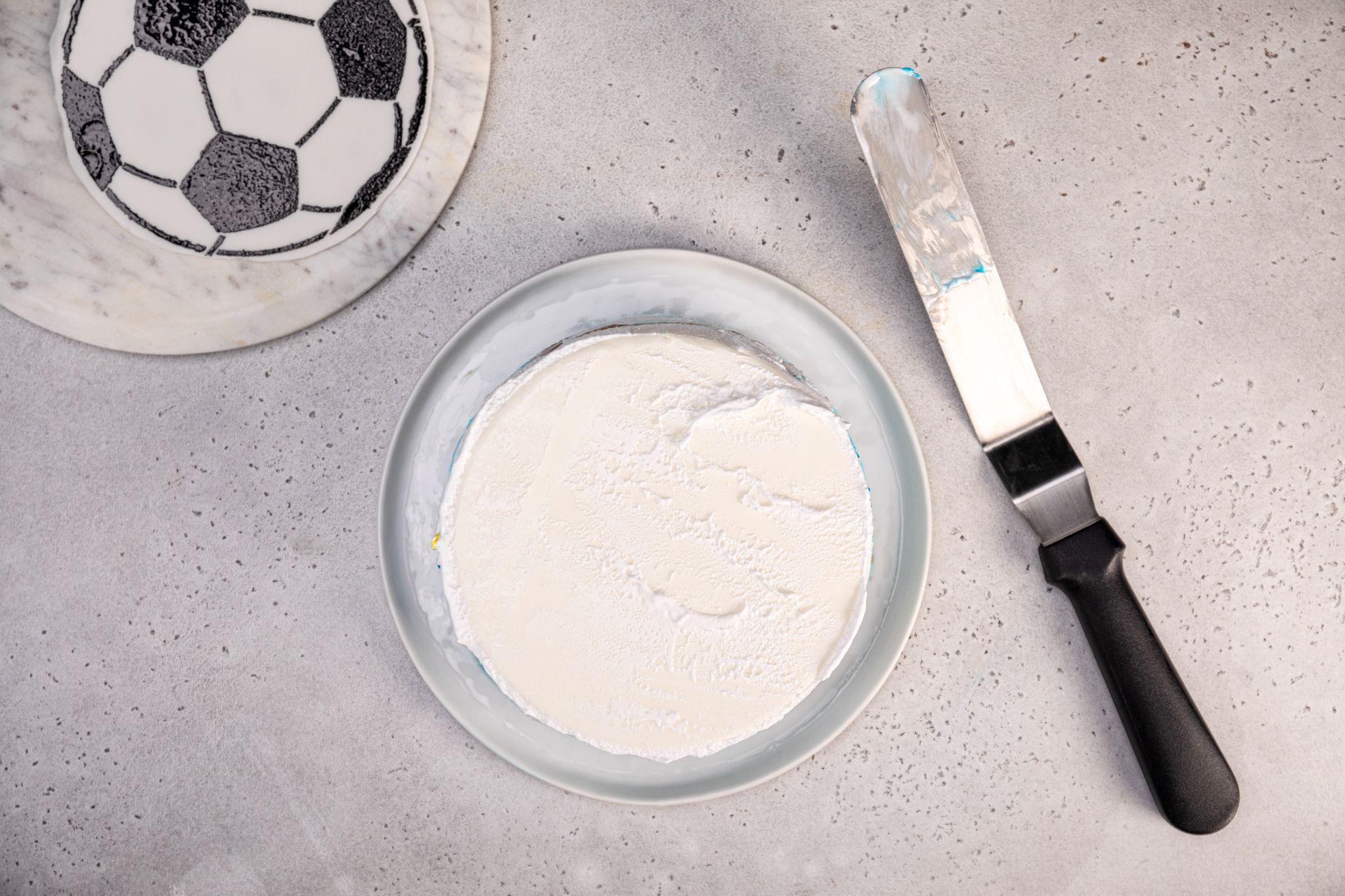 How to make a DIY soccer ball ice cream cake
