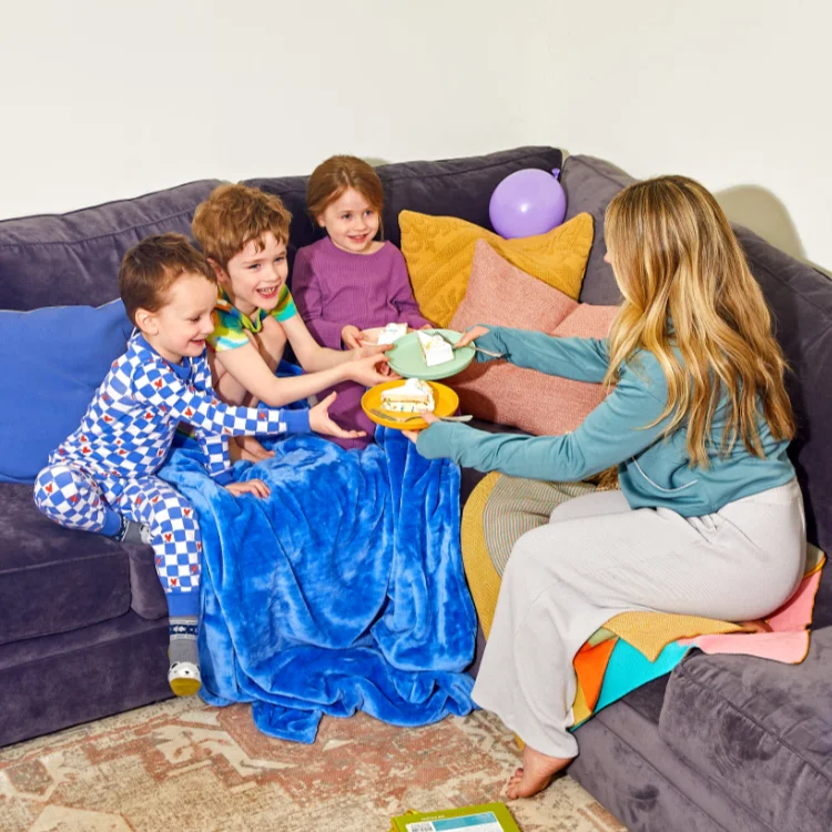 family-ice-cream-cake-night